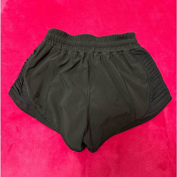 Hotty hot LR shorts 2.5” sz2 - Picture 2 of 6